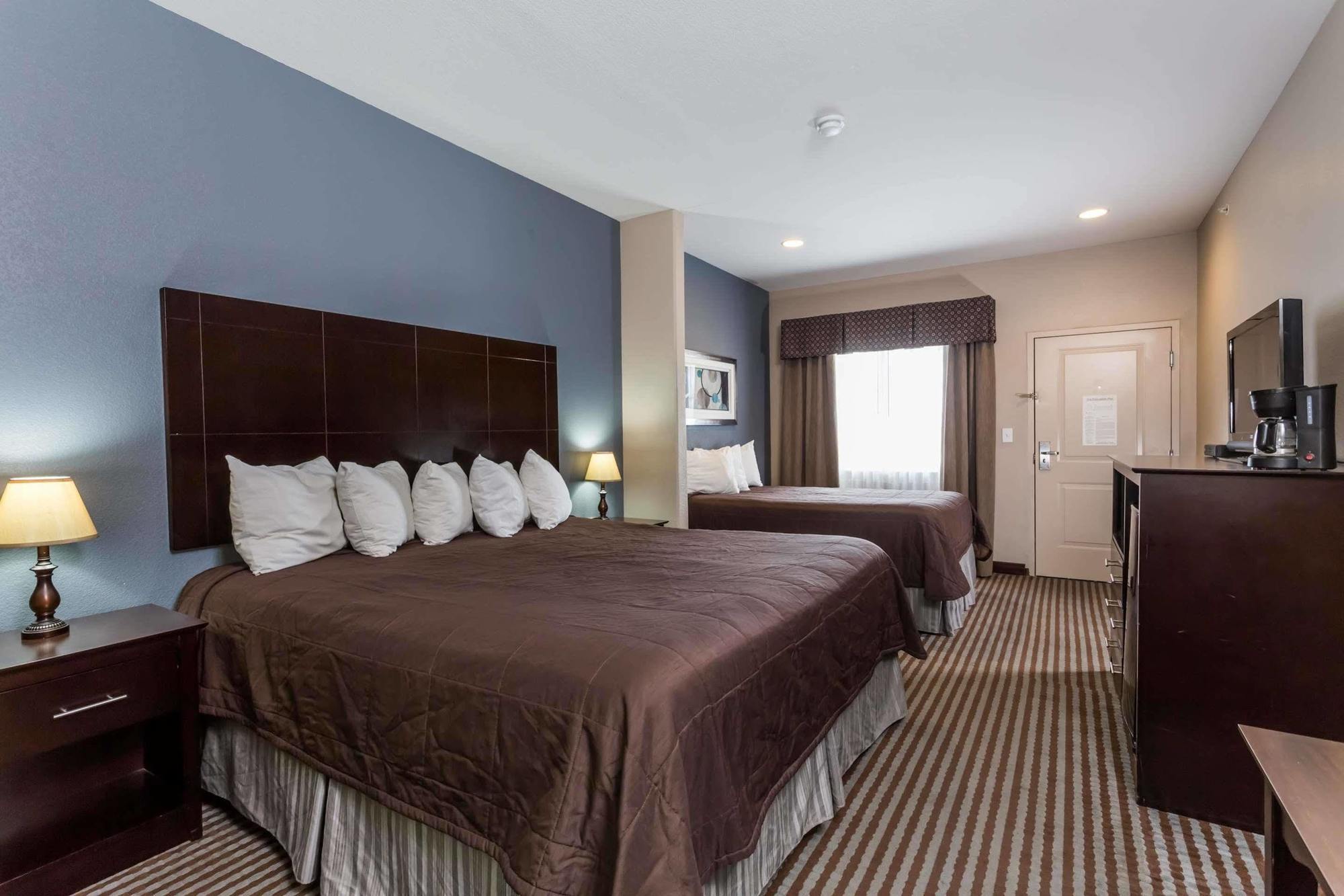 Atria Inn & Suites Three Rivers Екстер'єр фото