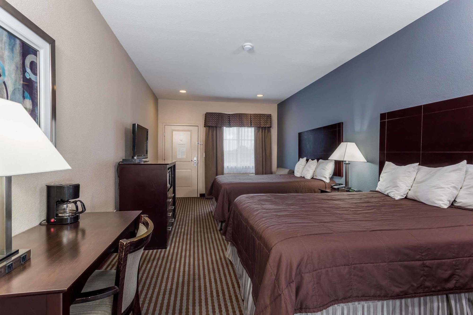 Atria Inn & Suites Three Rivers Екстер'єр фото