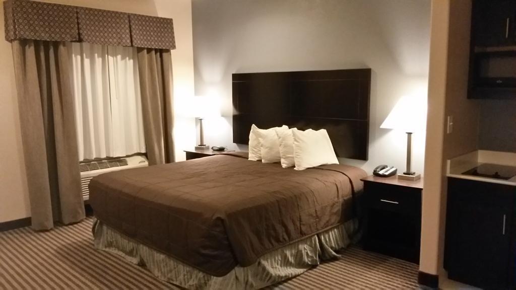 Atria Inn & Suites Three Rivers Номер фото